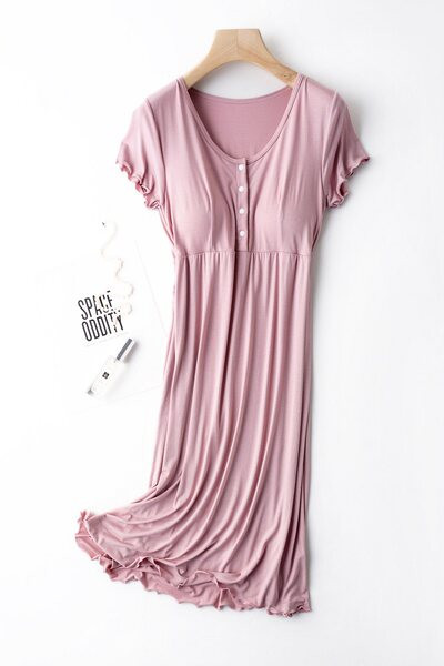 Едноцветна дамска нощница с обло деколте за кърмачки