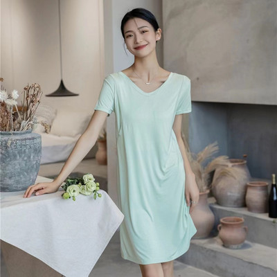 Дамска нощница с шпиц деколте и къс ръкав за кърмачки