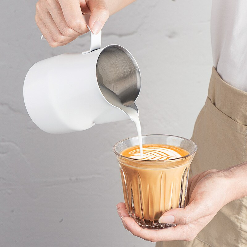 Tejkancsó 500 ml/700 ml rozsdamentes acél habosító kancsó Húzós virágcsésze kávé tejhabosító Latte Art tejhab eszköz Kávékészlet