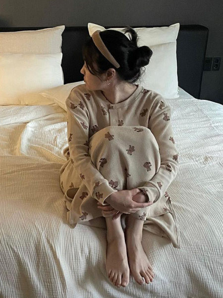 Cămașă de noapte pentru femei cu mâneci lungi - potrivită pentru mamele care alăptează