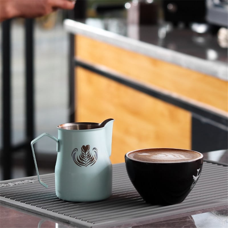 350/500 ml putojantis kavos pieno ąsotis Nerūdijančio plieno traukiamas gėlių puodelis Kavos pieno putų plakiklis Latte Art pieno putojimo įrankis Kavos reikmenys