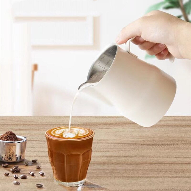 „Mutil Type 304“ nerūdijančio plieno pieno putojimo ąsotis, nepridegantis pieno ąsotis, ištraukiamas gėlių puodelis, skirtas kavai kapučino latte Art