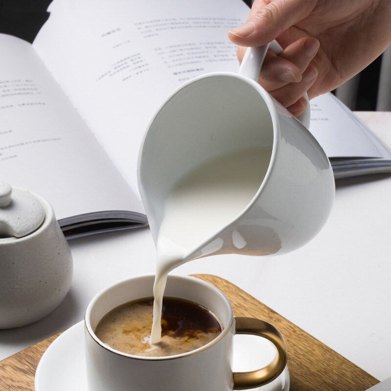 450 ml aštrių smailių keraminis pieno bakas Pieno šaudyklės gėlių puodukas Personality baltas pieno ąsotis namų kavos priedams