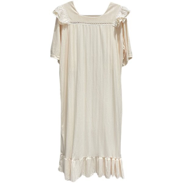 Ежедневна дамска нощница с 3/4 ръкави