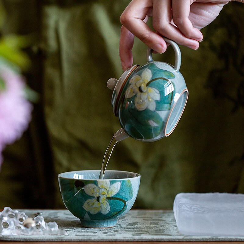 150 ml Creative Ice repedezett mázas kerámia teáskanna kézzel festett lótusz porcelán edény háztartási teafőző kung fu teafőző teasettel