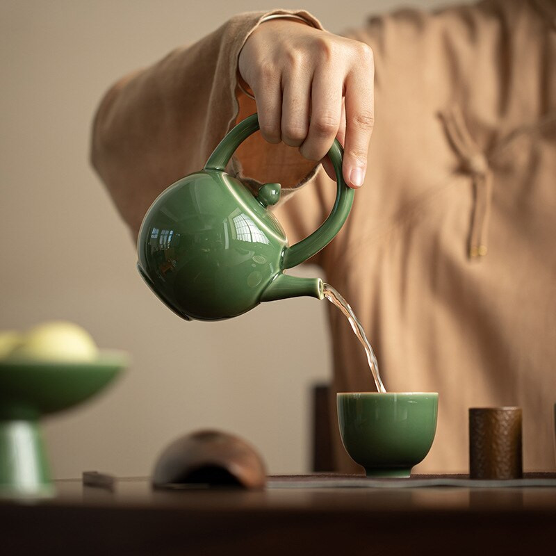 Cuptor Yue Celadon ceainic în stil japonez Set de ceai Kung Fu din ceramică Oală rotundă cu fascicul de ridicare din sticlă albastră Filtru de ceai Oală mică