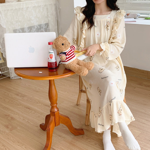 Дамска нощница с дълъг ръкав и къдри за кърмачки