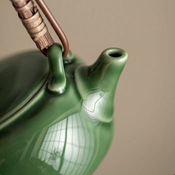 180 ml Зелена стъклена глазура Повдигаща се греда Саксия Японски керамичен кунг-фу чайник Yue Kiln Celadon Rattan Lifting Beam Малка тенджера Чаен комплект