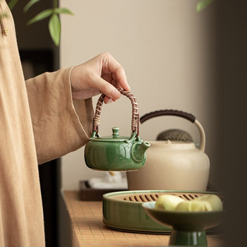 180 ml Зелена стъклена глазура Повдигаща се греда Саксия Японски керамичен кунг-фу чайник Yue Kiln Celadon Rattan Lifting Beam Малка тенджера Чаен комплект