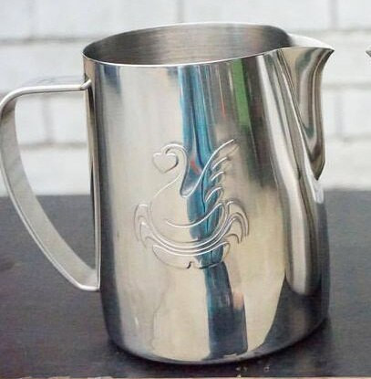 Espresso gőzölő kancsó Eszpresszó tejhabos kancsó Rozsdamentes acél kávékancsó Latte Art Cup 20 OZ (600 ml)