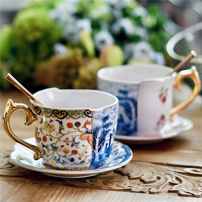 Ceașă de cafea din ceramică cu farfurie cutie cadou în stil chinezesc Set de ceai de ceai de culoare creativă cu mâner din porțelan albastru și alb, cu apă