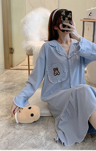 Дамска нощница с дълъг ръкав за кърмачки