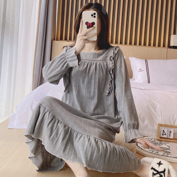 Дамска нощница с дълъг ръкав за кърмачки