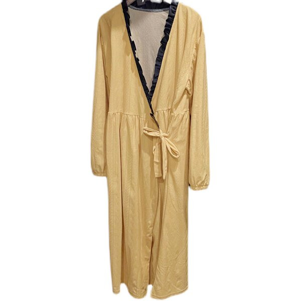 Нов модел нощница с шпиц деколте за кърмачки