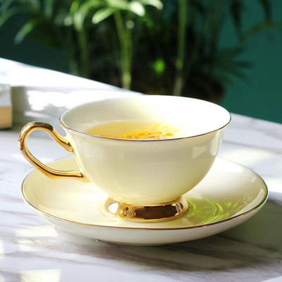 Wourmth augstas kvalitātes kaula porcelāna kafijas krūzes ar zelta rokturi Keramikas uz glazūra uzlabotas tējas krūzes un apakštasīšu komplekti luksusa dāvana