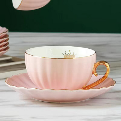 Wourmth augstas kvalitātes kaula porcelāna kafijas krūzes ar zelta rokturi Keramikas uz glazūra uzlabotas tējas krūzes un apakštasīšu komplekti luksusa dāvana