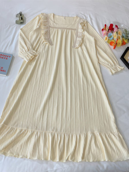 Нов модел дамска нощница с дълъг ръкав за кърмачки