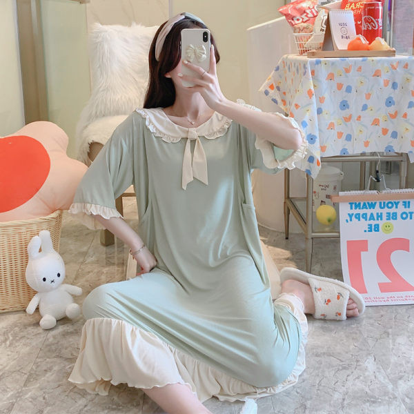 Дамска нощница с обло деколте и 3/4 ръкави -подходяща за кърамчки