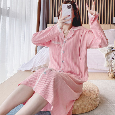 Дамска нощница с дълъг ръкав и копчета -подходяща за бременни