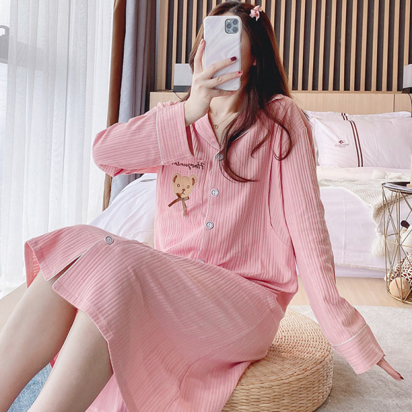 Дамска нощница с дълъг ръкав и копчета -подходяща за бременни