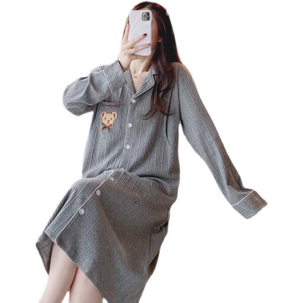 Дамска нощница с дълъг ръкав и копчета -подходяща за бременни