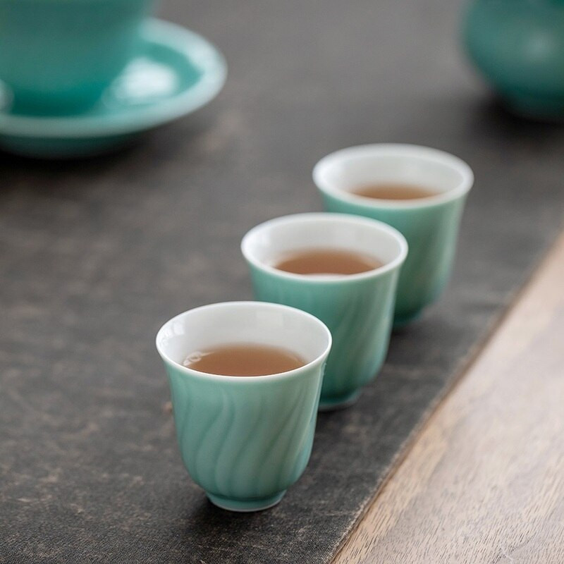 CHANSHOVA 25/60 ml stil chinezesc Forma petală Set mic de ceai și farfurii din ceramică Set cești de cafea Bol de ceai din porțelan din China H459