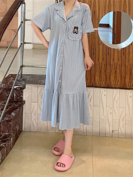 Дамска пижама с копчета и джоб за кърмачки