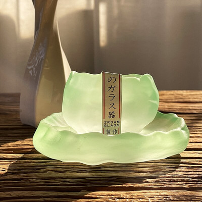 Комплект чаши за чай и чинийки от розово кристално стъкло Японско стъкло за саке Подаръци за рожден ден на момиче приятелка Изискана кутия за подарък Опаковка 55 мл