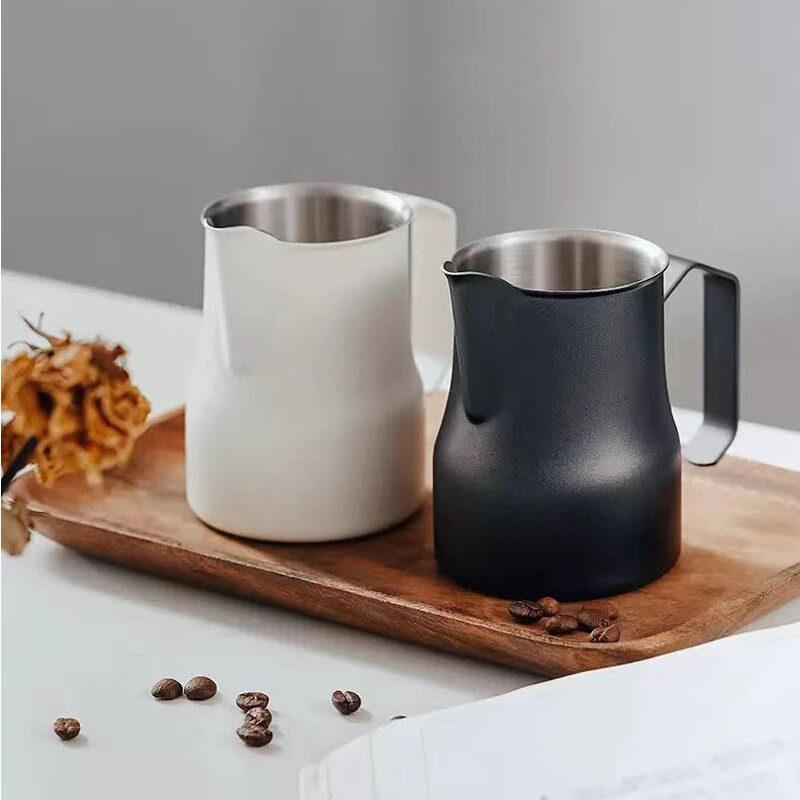 Kávétermékek Rozsdamentes acél kancsó csésze tejhab Barista kancsóhoz Konyhai mixer Latte Art kancsó Barista tejeskancsó otthoni iroda