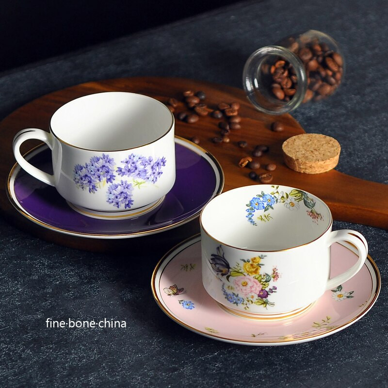 Angol eszpresszó arab kávéscsésze készlet Luxus étkészlet Bone China Reggeli bögre Kávéscsésze Porcelán Taza Kerámia Italkészlet
