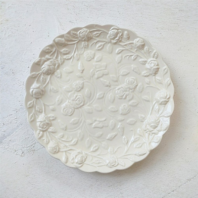 Europietiško stiliaus nauja kaulinio porceliano kreminės spalvos rožinė reljefinė kavos puodelio lėkštė juodos arbatos puodelis popietės arbatos puodelio lėkštė