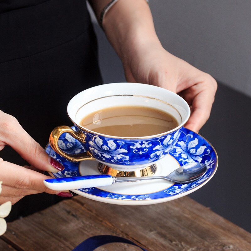 Aukštos kokybės Bone China kavos puodelio indas Mėlynas keramikinis kinų retro stiliaus su rankena popietės arbatos puodelis Originality arbatos vandens puodeliai