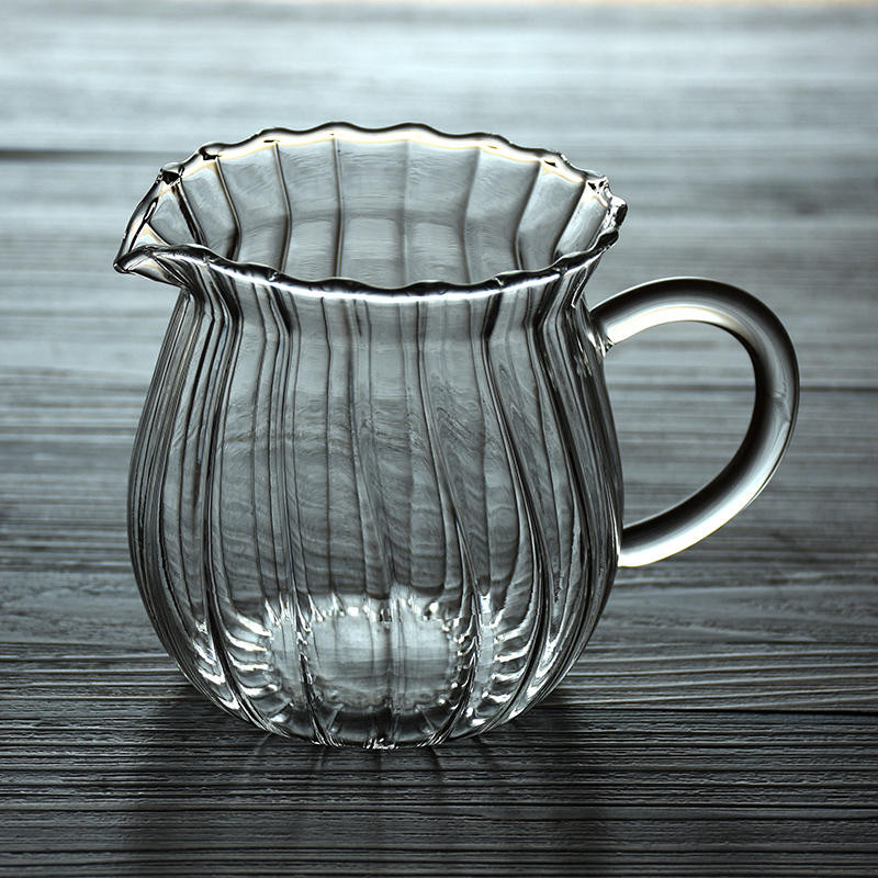 Japoniškas paprastas rankinis dryžuotas mažas pieno puodas karščiui atsparus stiklinis pieno arbatos separatorius Fair puodelis kavos ąsotis itin lengvas ir plonas