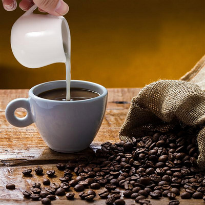 2db fehér mini tejkancsó konyhai szósz kancsók kerámia tejszínes fogantyúval Cafe Barista kávés edények délutáni teás kancsó csésze