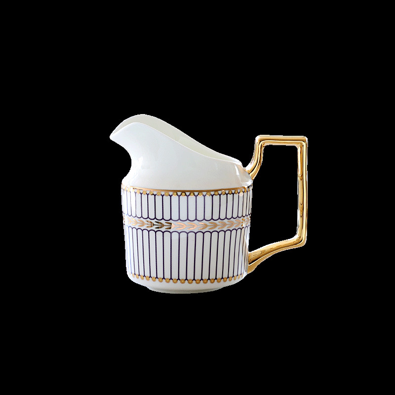 Bone China kreatív tejkancsó fogantyúval plusz tejfüzér tejeskancsó könnyű luxus kis tejcsésze kávéfőző tartozékok LB522