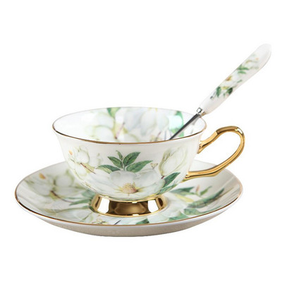 Európai stílusú csont porcelán kávéscsésze készlet Vintage kerámia délutáni tea csészealj kanál Luxus ajándék kávézóba, boltba