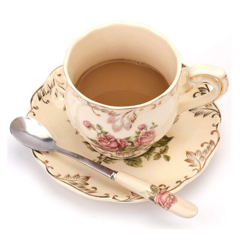 Európai csésze és csészealj készlet 250 ml/8 oz. Elefántcsont porcelán kávéscsésze Vintage virágos kerámia teáscsésze készlet csészealjjal és kanállal