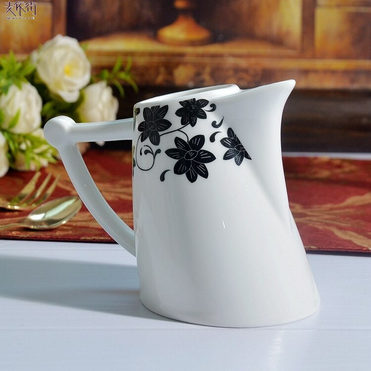 Nordic Vintage Tejkancsók Kiváló minőségű Kreatív Tejkancsó Latte Art Tejkannák Eszpresszóscsészék Pot A Lit Kávéedények BC50NG
