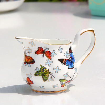 Bone China tejeskannák Modern kreatív eszpresszó csészék Tejkancsó Latte Art tejkannák Leveskancsó Kancsó Kávés edény BC50NG