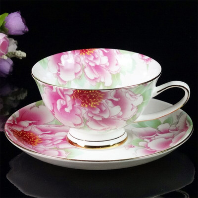 Luxus virágmintás délutáni teás csésze csészealj Kanál Bone China kávéscsésze készlet Európa Porcelán kerámia bögre Cafe Party Italkészlet