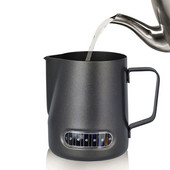 Tejhabosító kancsó 20 oz hőmérő matricával Stianless Steel Espresso Latte gőzölő habosító csésze matt fekete