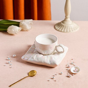 ceașcă de cafea creativă nordică și farfurie cu cutie cadou, ceașcă de pernă ceramică și farfurie ceai de după-amiază de birou,