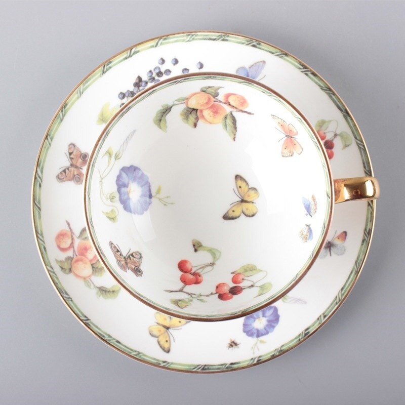 Kávéscsésze készlet Bone China kerámia teáscsészék desszert csészealj tányérokkal Délutáni kungfu fekete virágtea Puerh ivóbögrék ajándék