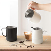 Fehér tejes edény belső mérleg 350 ml/500 ml rozsdamentes acél tejhab csésze Espresso Pull Flower csésze belső mérleg mérőpohárral
