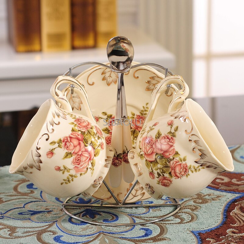 Гореща разпродажба Творческа керамична чаша за кафе и чинийка Ръчно рисувана порцеланова роза Чаша и лъжица за чай Класически подарък за напитка