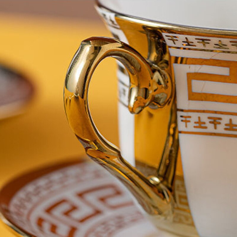 Nou creativ, simplu, stil european, set de ceai pentru ceai de birou din ceramica aurie, cadou pentru cuplu de ziua de nastere, vase cu lingura cu suport 2022
