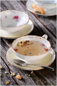 Elegantna šalica i tanjurić, lagana luksuzna šalica za crni čaj, kava, cvjetni koštani porculan Yerba Mate Kahve Fincan Takimlari, set za čaj EF50BD