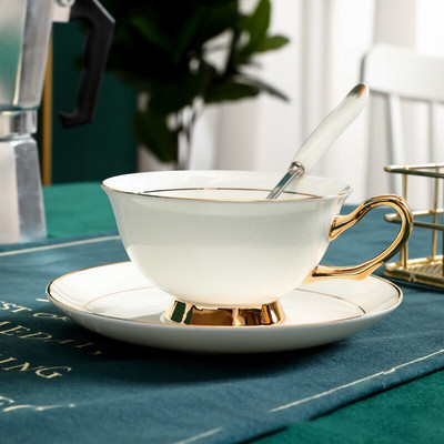 Set de cești de cafea din ceramică în stil regal european retro, 180 ml, cu farfurie, set de căni de cafea din porțelan de ultimă generație pentru afaceri acasă