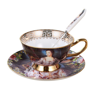 180 ml-es európai retro királyi stílusú kávés csészekészlet csészealj kanállal Csúcskategóriás porcelán kávéscsésze szett otthoni vállalkozáshoz