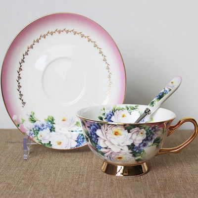 180 ml-es európai retro királyi stílusú kerámia csésze kávéhoz, csészealj kanál Csúcskategóriás porcelán étkészlet otthoni vállalkozáshoz